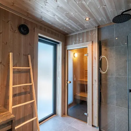 Spacious With Sauna, Centre Noresund
