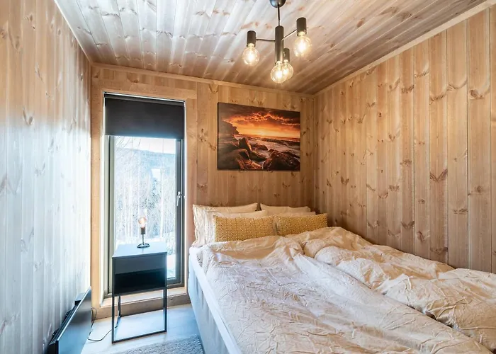 Spacious With Sauna, Centre *