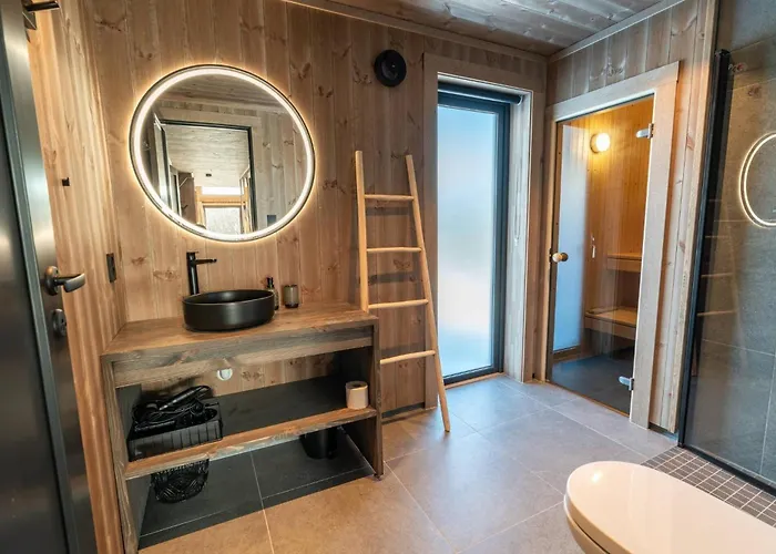 Spacious With Sauna, Centre * Noresund