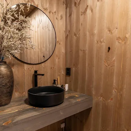 Lodge Spacious With Sauna, Centre Noresund